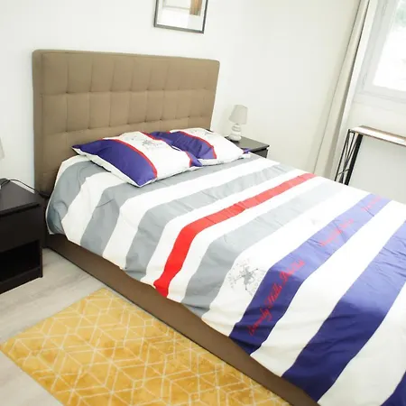 Beau T4 Pied Du Metro Universite Apartment