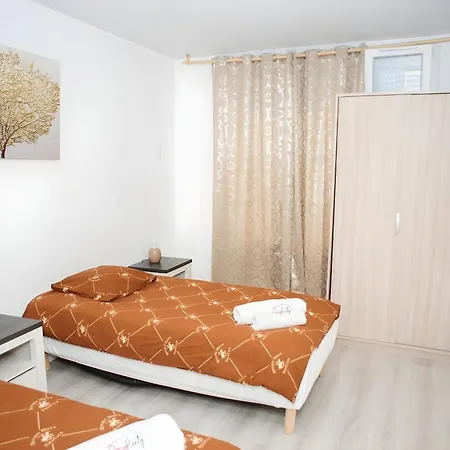 Beau T4 Pied Du Métro Apartamento Créteil